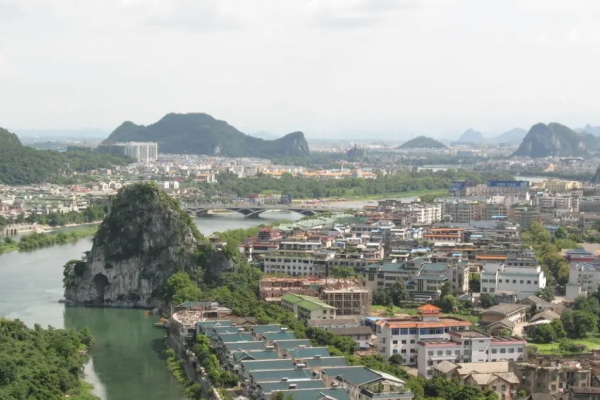 叠彩山图片