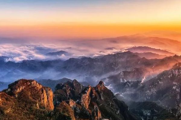 吕梁山图片