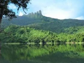 吊岭山