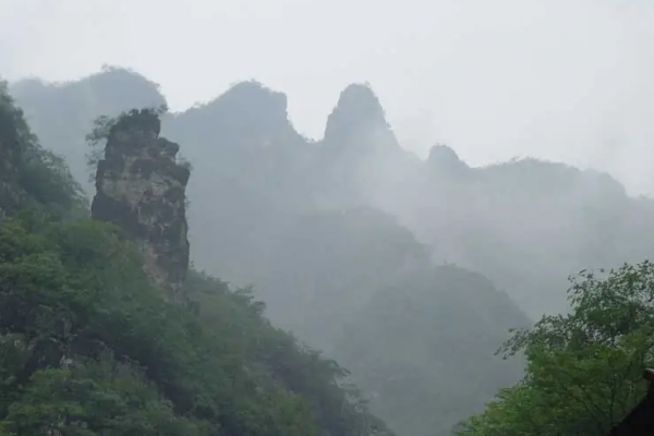 圣莲山图片