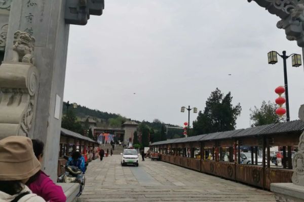大伾山图片