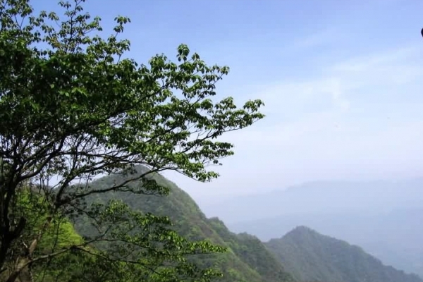 壶瓶山图片