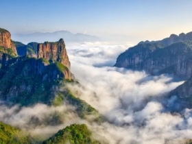天姥山