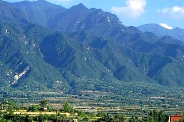 太岳山图片