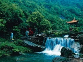 天钟山