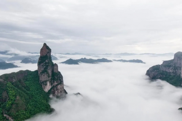 天姥山图片