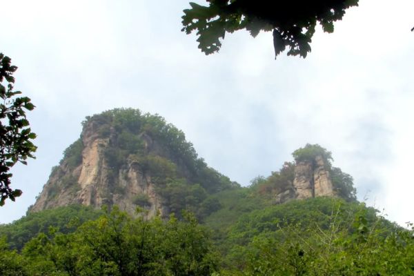 女几山图片