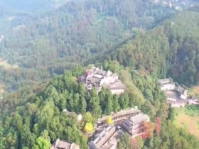 天曌山