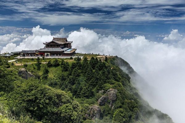峨眉山图片