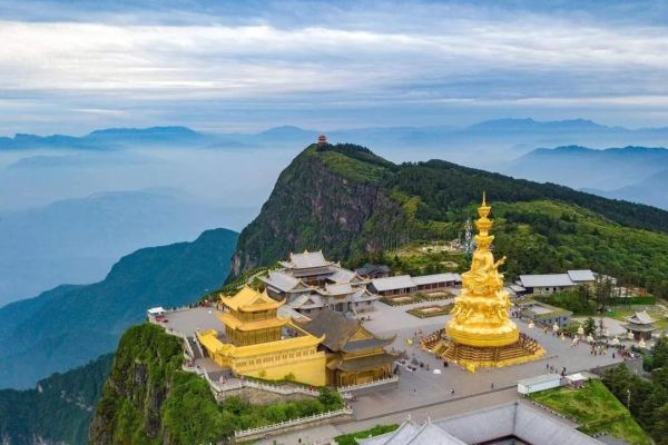峨眉山图片
