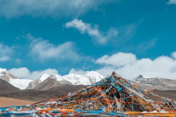 念青唐古拉峰图片