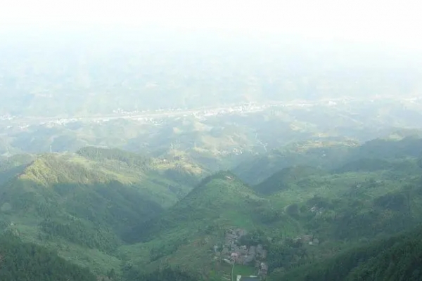 悦君山图片