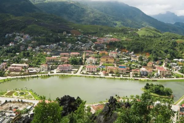 查岈山图片