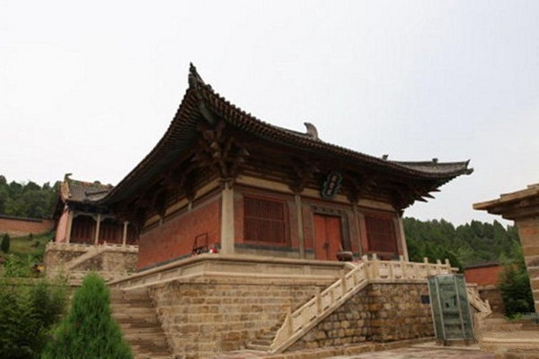 长子精卫湖白松林景区旅游攻略