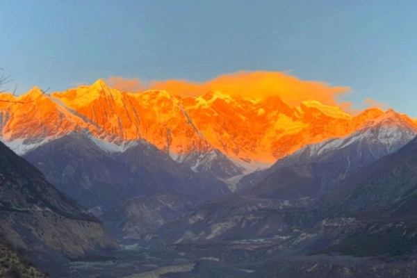 日照神山图片