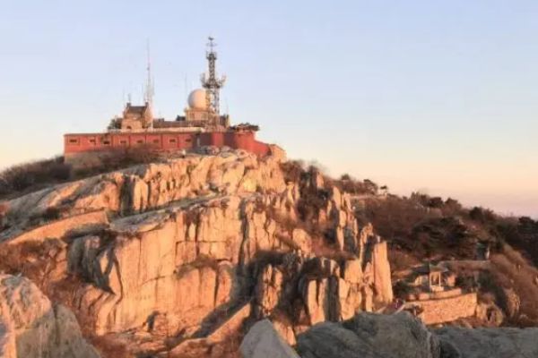 日照峰图片
