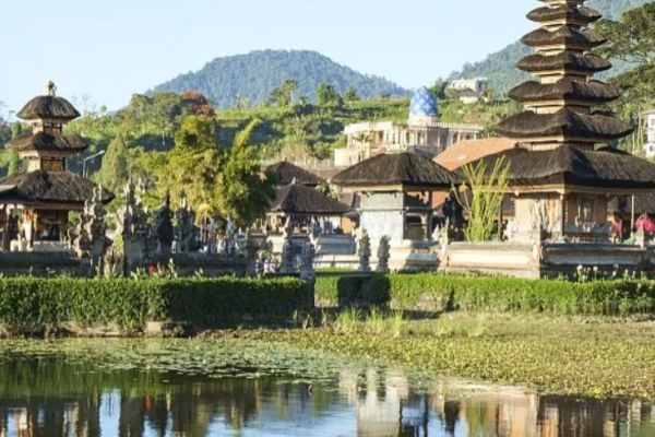 查岈山图片