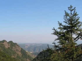 梁皇山