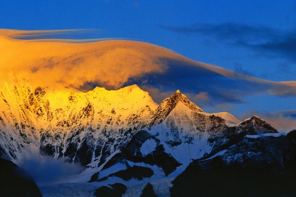 梅里雪山图片