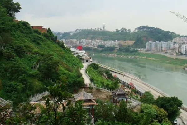 河东山图片