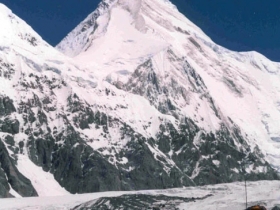 汗腾格里峰