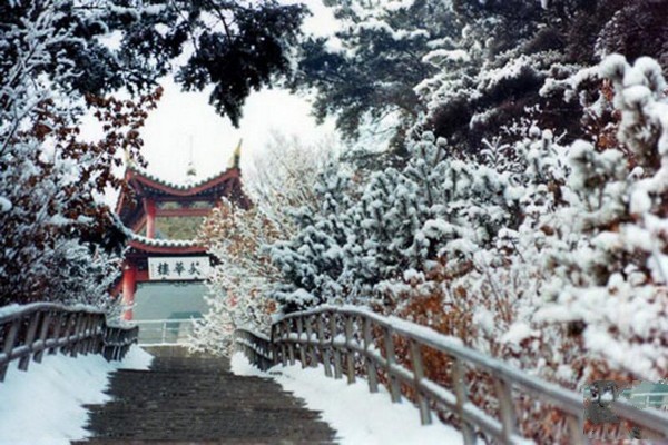 长白塔山公园旅游攻略
