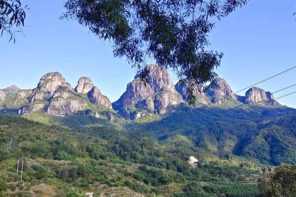 灵通山图片