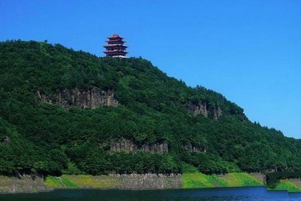 靖宇县白山湖景区旅游攻略