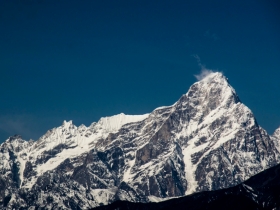 爱德嘉峰