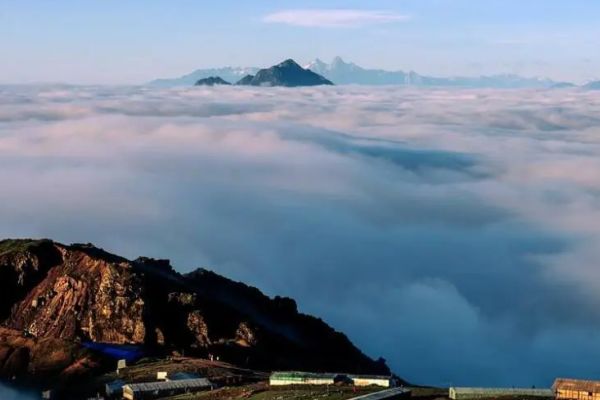 牛背山图片