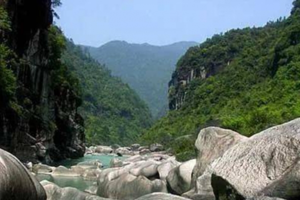 洞官山图片