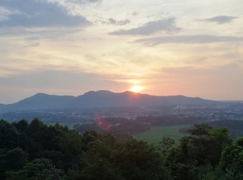 玉池山