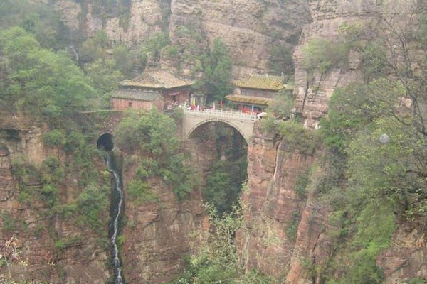 黎城黄崖洞旅游攻略