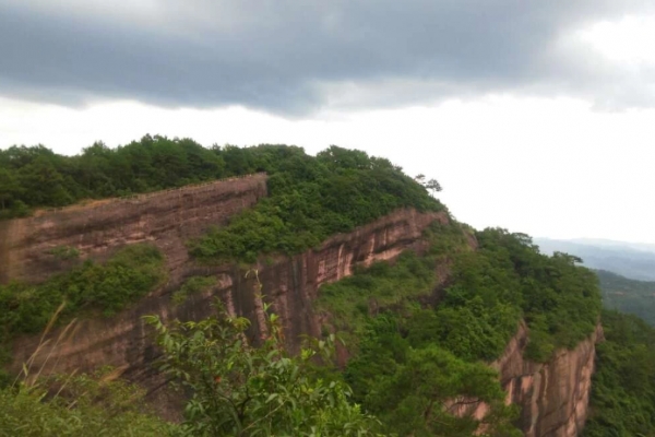石表山图片