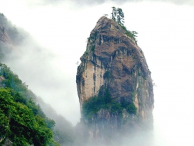 石人山