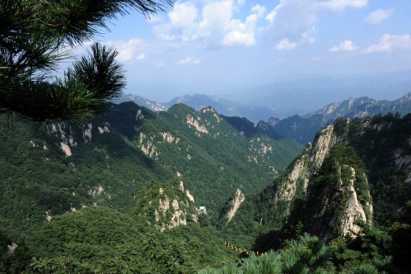 石人山图片