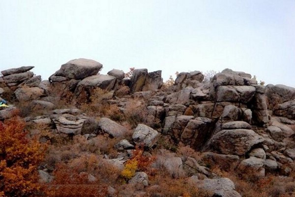 齐齐哈尔蛇洞山风景区旅游攻略