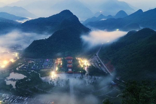 舜源峰图片