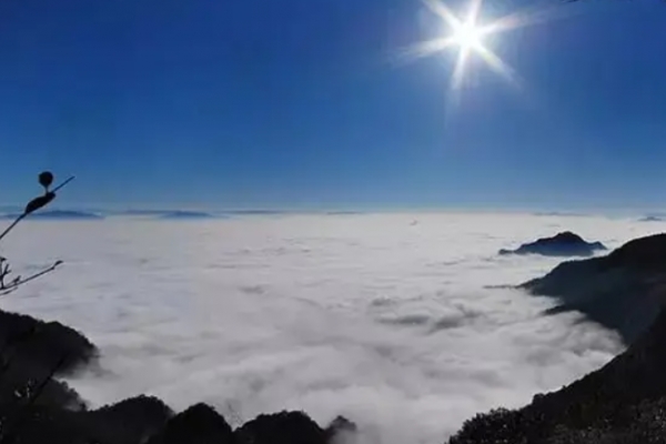 茫荡山图片