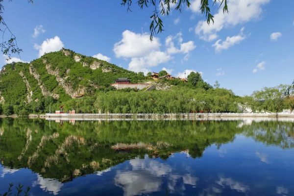芦芽山图片
