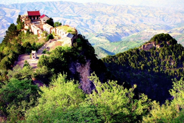 蟒头山图片