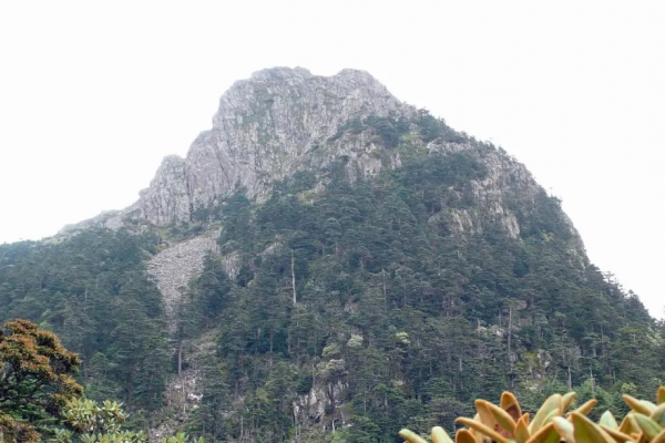 螺髻山图片