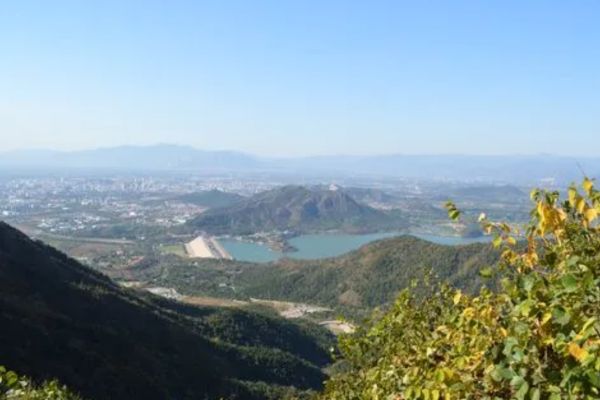 蟒山图片