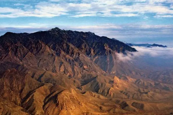 贺兰山图片