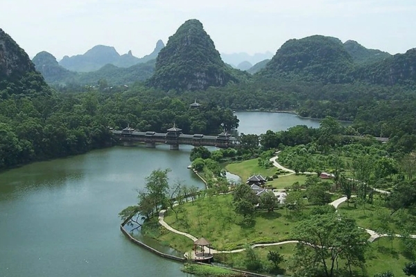 达蓬山图片