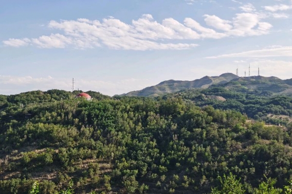 雅马里克山图片