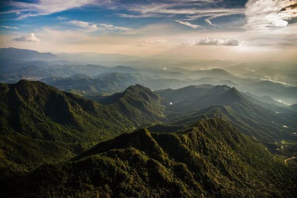 阴那山图片
