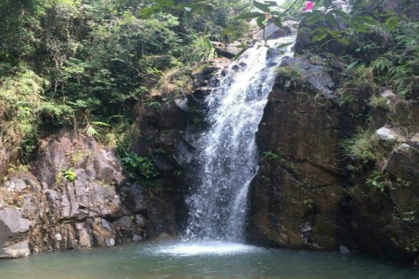 马峦山图片
